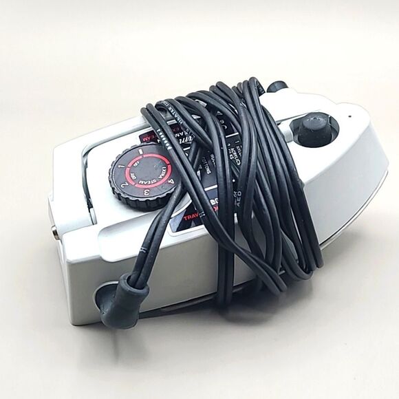 Sunbeam Shot of Steam Travel Iron with Collapsible Handle - Picture 2 of 8